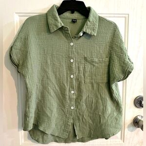Greathe Button Up Size L